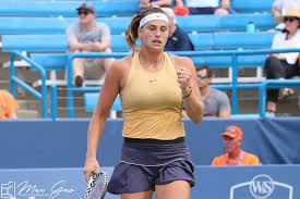 سابالينكا تجرد شفيونتيك من اللقب وتبلغ النهائي لدورة رولان غاروس